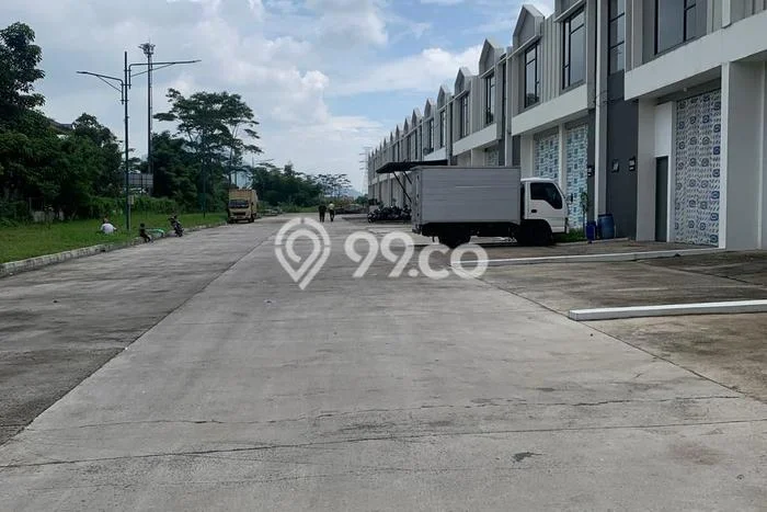Gudang Area Bisnis di Taman Kopo Indah, Luas 99m2m², Disewakan, Ready Pakai Gudang Area Bisnis di Taman Kopo Indah, Luas 99m2m², Disewakan, Ready Pakai