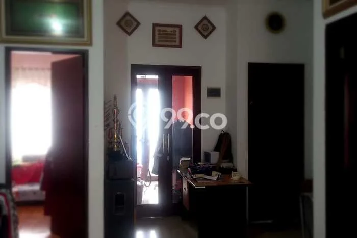 Rumah Mewah LB 240m2 Siap Huni Desain Elegan di Surya Sumantri, Bandung Rumah Mewah LB 240m2 Siap Huni Desain Elegan di Surya Sumantri, Bandung
