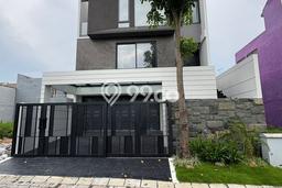 Jual Rumah Luas Megah Dengan View Eksklusif di Citraland, Surabaya Jual Rumah Luas Megah Dengan View Eksklusif di Citraland, Surabaya