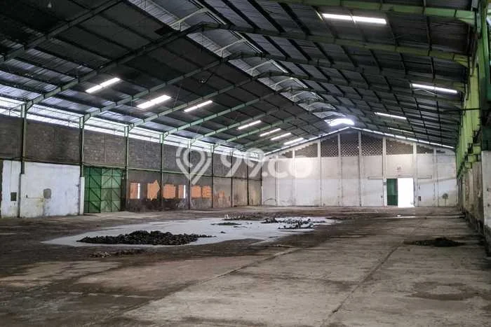 Disewakan Gudang komersial di Asemrowo luas bangunan 2300m2 Disewakan Gudang komersial di Asemrowo luas bangunan 2300m2