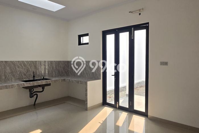 For Sale! Luxury House LT 90m2 Desain Elegan di Tomang For Sale! Luxury House LT 90m2 Desain Elegan di Tomang