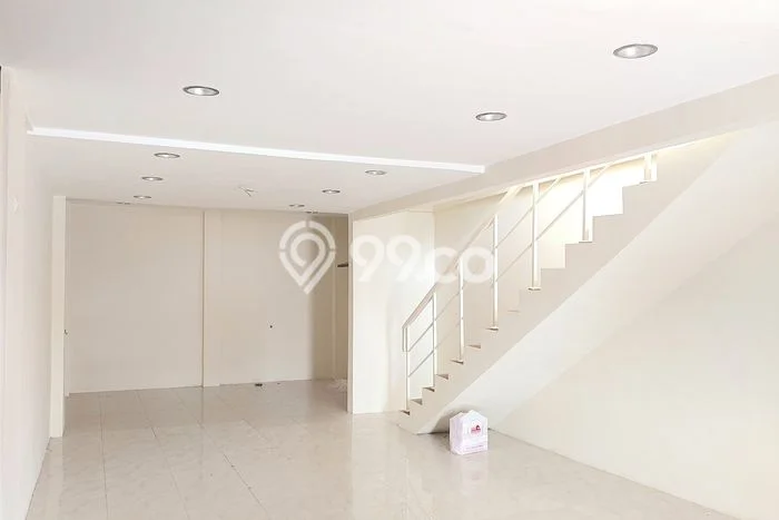 Ruko Dijual di Tangerang LT 78m2 & LB 120m2 Lokasi Terbaik! Ruko Dijual di Tangerang LT 78m2 & LB 120m2 Lokasi Terbaik!