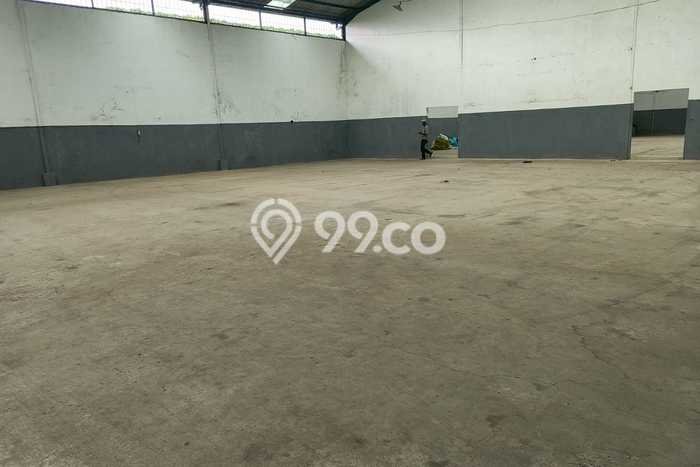 Gudang Kawasan Karawaci, Luas 500m², Jalan Strategis, Siap Operasional Gudang Kawasan Karawaci, Luas 500m², Jalan Strategis, Siap Operasional