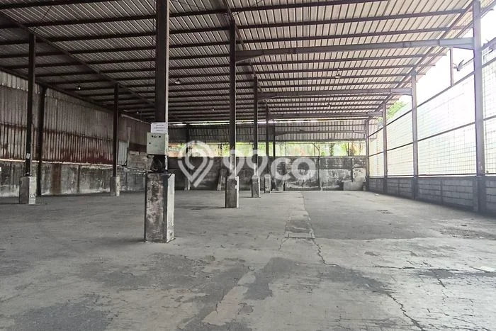 For Rent Gudang Strategis di Daan Mogot, Luas 20000m², Lokasi Komersial, Akses Bagus For Rent Gudang Strategis di Daan Mogot, Luas 20000m², Lokasi Komersial, Akses Bagus