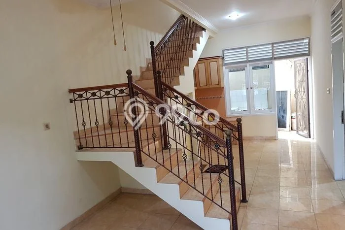 Rumah kawasan Metland Puri, 2 KM, Pemandangan Kota, Luas 90m² LB 100m² Rumah kawasan Metland Puri, 2 KM, Pemandangan Kota, Luas 90m² LB 100m²