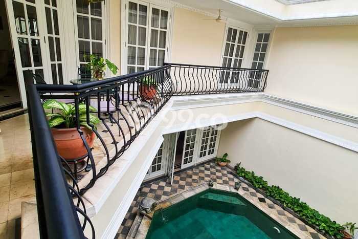 Rumah Luxury Modern Siap Huni di Pondok Indah Jakarta Selatan Rumah Luxury Modern Siap Huni di Pondok Indah Jakarta Selatan