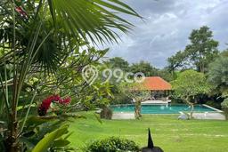 Ready to Use! Luxury House LT 1600m2 Desain Modern di Canggu Ready to Use! Luxury House LT 1600m2 Desain Modern di Canggu