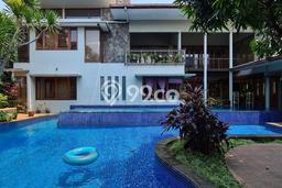 Rumah Elit Modern Tanpa Renovasi di Pangkalan Jati Depok Rumah Elit Modern Tanpa Renovasi di Pangkalan Jati Depok