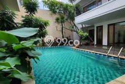 Rumah Luxury Modern Tanpa Renovasi di Pondok Indah Jakarta Selatan Rumah Luxury Modern Tanpa Renovasi di Pondok Indah Jakarta Selatan