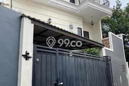Rumah 4 KT 5 KM Dekat Rumah Sakit di Kebayoran Baru, Jakarta Selatan Rumah 4 KT 5 KM Dekat Rumah Sakit di Kebayoran Baru, Jakarta Selatan