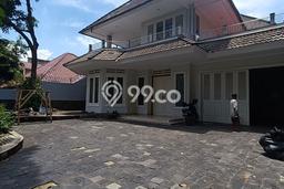 Hunian Ideal dengan LT 869m2 & LB 1000m2 Disewakan di Patra Kuningan Hunian Ideal dengan LT 869m2 & LB 1000m2 Disewakan di Patra Kuningan