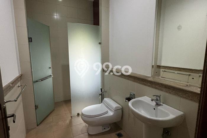Disewakan Rumah Strategis LT 900m2 / LB 700m2 di Pondok Indah, Jakarta Selatan Disewakan Rumah Strategis LT 900m2 / LB 700m2 di Pondok Indah, Jakarta Selatan