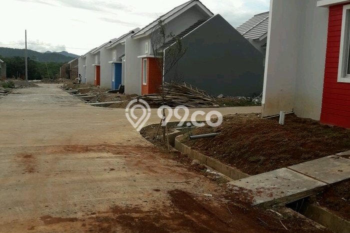 Hunian Terjangkau LT 79m2 di Ciracas Akses Mudah Hunian Terjangkau LT 79m2 di Ciracas Akses Mudah