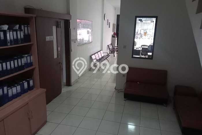 Area Ramai! Ruko Dijual di Cibeber untuk Bisnis Luas Bangunan 708m2 Area Ramai! Ruko Dijual di Cibeber untuk Bisnis Luas Bangunan 708m2