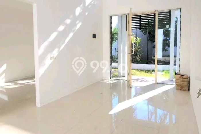 UNIT LANGKA! Rumah di Sidoarjo, 1 KM, View Kota, LT 128m2m² LB 60m2m² UNIT LANGKA! Rumah di Sidoarjo, 1 KM, View Kota, LT 128m2m² LB 60m2m²