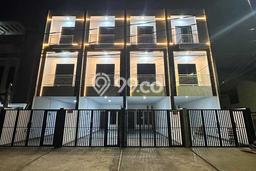 Rumah Elit LB 185m2 Siap Pakai Desain Elegan di Tanjung Duren, Jakarta Barat Rumah Elit LB 185m2 Siap Pakai Desain Elegan di Tanjung Duren, Jakarta Barat