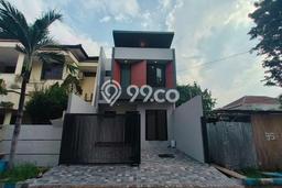 Dijual Hunian Rumah Terawat 3 KT di Manyar, Surabaya Dijual Hunian Rumah Terawat 3 KT di Manyar, Surabaya
