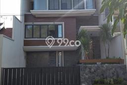For Sale! Luxury House LT 135m2 Desain Elegan di Galaxy For Sale! Luxury House LT 135m2 Desain Elegan di Galaxy