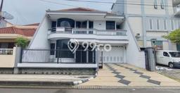 Ready to Use! Luxury House LT 300m2 Desain Elegan di Sutorejo Ready to Use! Luxury House LT 300m2 Desain Elegan di Sutorejo