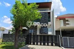 Jual Rumah Mewah Elegan Dengan View Cantik di Citraland, Surabaya Jual Rumah Mewah Elegan Dengan View Cantik di Citraland, Surabaya
