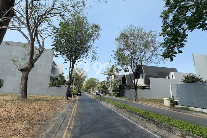 Dijual Tanah Lokasi Pakuwon Indah, Surabaya Seluas 723m2 Dijual Tanah Lokasi Pakuwon Indah, Surabaya Seluas 723m2