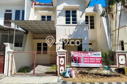 Sewa Rumah Murah di Dharma Husada Surabaya dengan 4 Kamar Tidur Sewa Rumah Murah di Dharma Husada Surabaya dengan 4 Kamar Tidur