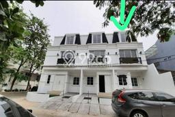 Dijual Rumah Mewah Elegan Dengan View Eksklusif di Muara Karang, Jakarta Utara Dijual Rumah Mewah Elegan Dengan View Eksklusif di Muara Karang, Jakarta Utara