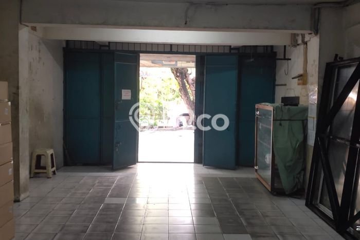 Unit Ruko Dijual di Jakarta Barat LT 82m2 & LB 150m2 Unit Ruko Dijual di Jakarta Barat LT 82m2 & LB 150m2