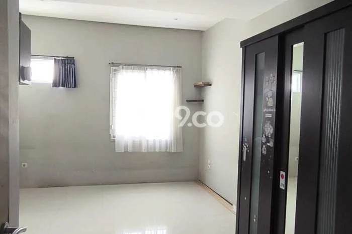 Jual Rumah Eksklusif 2 KT di Taman Palem, Jakarta Barat Jual Rumah Eksklusif 2 KT di Taman Palem, Jakarta Barat