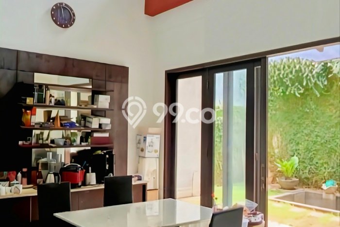 Rumah Elit LB 250m2 Siap Huni Desain Elegan di Bintaro, Tangerang Selatan Rumah Elit LB 250m2 Siap Huni Desain Elegan di Bintaro, Tangerang Selatan