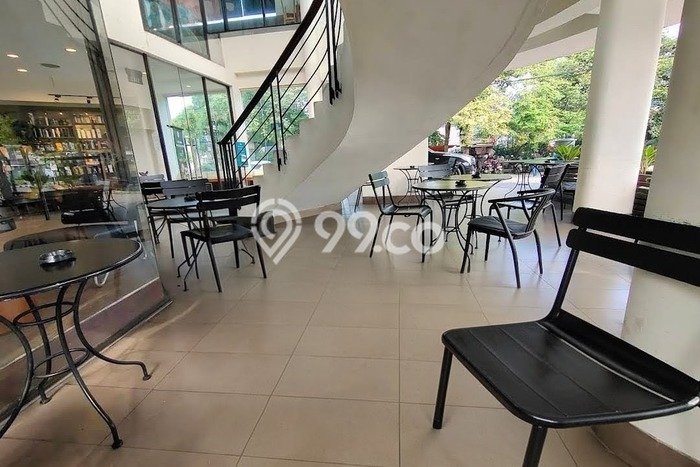 Unit Komersial Dijual di Tangerang Selatan LT 1110m2 & LB 440m2 Unit Komersial Dijual di Tangerang Selatan LT 1110m2 & LB 440m2