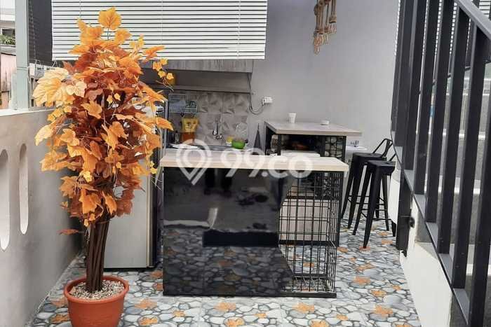 Kost Dijual Lokasi Strategis Kemanggisan Jakarta Barat 20 Kamar Tidur Kost Dijual Lokasi Strategis Kemanggisan Jakarta Barat 20 Kamar Tidur