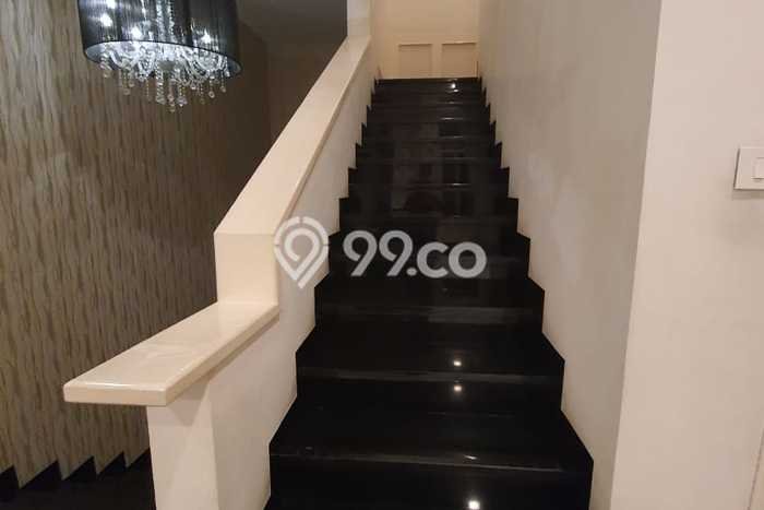 Rumah Elit Modern Tanpa Renovasi di Pantai Indah Kapuk Jakarta Utara Rumah Elit Modern Tanpa Renovasi di Pantai Indah Kapuk Jakarta Utara