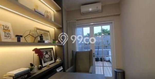 Rumah Mewah Siap Huni LT 145m2 di Ciputat, Tangerang Selatan Rumah Mewah Siap Huni LT 145m2 di Ciputat, Tangerang Selatan