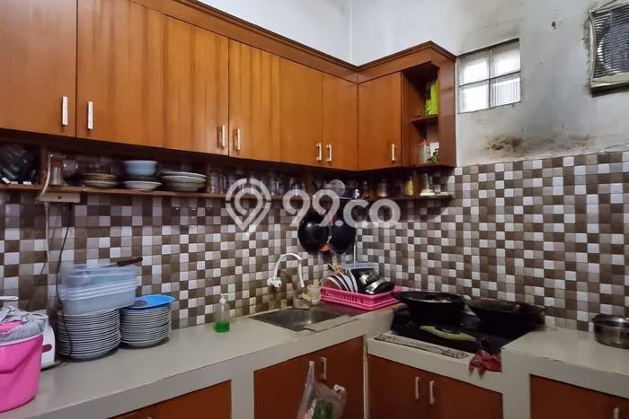 Rumah Strategis Modern Lb 195m2 di Pondok Aren, Tangerang Selatan Rumah Strategis Modern Lb 195m2 di Pondok Aren, Tangerang Selatan