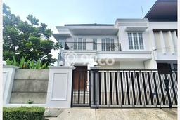 For Sale! Luxury House LT 302m2 Desain Modern di Lebak Bulus For Sale! Luxury House LT 302m2 Desain Modern di Lebak Bulus