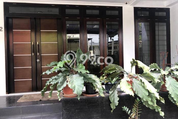 For Sale! Luxury House LT 165m2 Desain Elegan di Pondok Indah For Sale! Luxury House LT 165m2 Desain Elegan di Pondok Indah