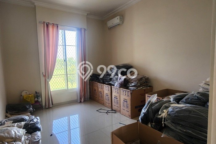 Rumah Mewah LB 316m2 Siap Huni Desain Elegan di Suvarna Sutera, Tangerang Rumah Mewah LB 316m2 Siap Huni Desain Elegan di Suvarna Sutera, Tangerang