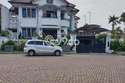 Rumah Luxury Modern Tanpa Renovasi di Surabaya Kota Surabaya Rumah Luxury Modern Tanpa Renovasi di Surabaya Kota Surabaya