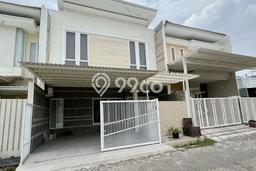For Sale! Luxury House LT 156m2 Desain Elegan di Surabaya Kota For Sale! Luxury House LT 156m2 Desain Elegan di Surabaya Kota