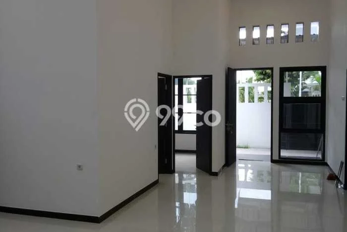 Hunian Mewah LB 188m2 Siap Pakai Desain Elegan di Pakuwon Indah, Surabaya Hunian Mewah LB 188m2 Siap Pakai Desain Elegan di Pakuwon Indah, Surabaya