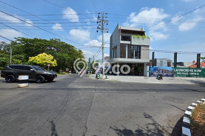 Rumah 4 KT 3 KM Lokasi Strategis di Wonokromo, Surabaya Rumah 4 KT 3 KM Lokasi Strategis di Wonokromo, Surabaya