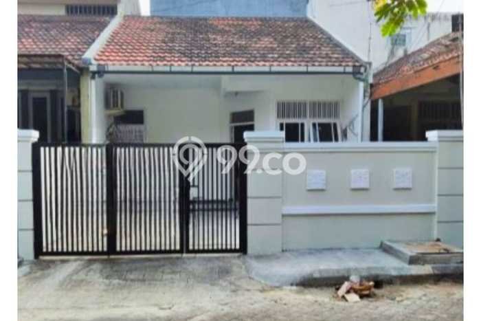 Dijual Rumah 3 Kamar Lokasi Strategis Nyaman dan Strategis di Kelapa Gading Dijual Rumah 3 Kamar Lokasi Strategis Nyaman dan Strategis di Kelapa Gading