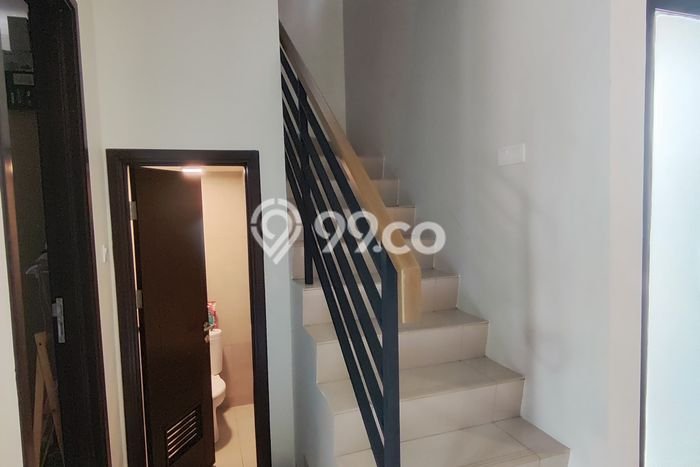 For Sale Hunian Rumah Terawat 4 Kamar di Harapan Indah, Bekasi For Sale Hunian Rumah Terawat 4 Kamar di Harapan Indah, Bekasi