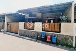 For Sale Rumah 3 Kamar Lokasi Strategis Bagus dan Strategis di Banyuanyar For Sale Rumah 3 Kamar Lokasi Strategis Bagus dan Strategis di Banyuanyar