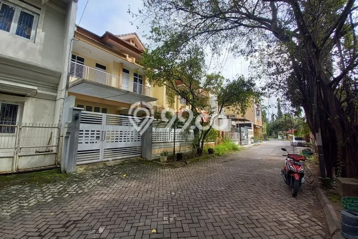 Rumah Elit Modern Tanpa Renovasi di Solo Baru Surakarta Rumah Elit Modern Tanpa Renovasi di Solo Baru Surakarta