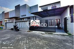 Hunian Cantik Modern Lb 102m2 di Laweyan, Surakarta Hunian Cantik Modern Lb 102m2 di Laweyan, Surakarta