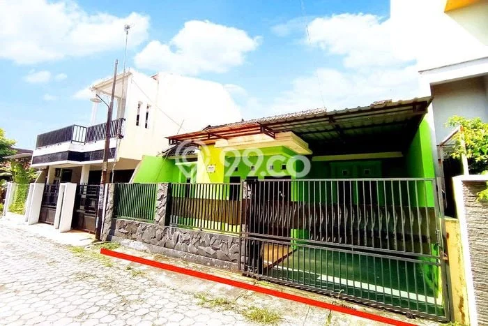 Rumah Modern Cantik 2 KT Siap Huni di Kartasura Rumah Modern Cantik 2 KT Siap Huni di Kartasura