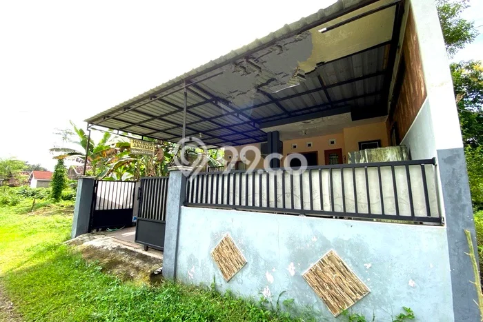 Jual Rumah Murah Meriah Jaten Punya 2 Kamar & LT 93m2 Jual Rumah Murah Meriah Jaten Punya 2 Kamar & LT 93m2