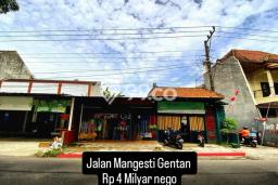 Hunian Eksklusif Siap Huni LT 348m2 di Gentan, Solo Hunian Eksklusif Siap Huni LT 348m2 di Gentan, Solo